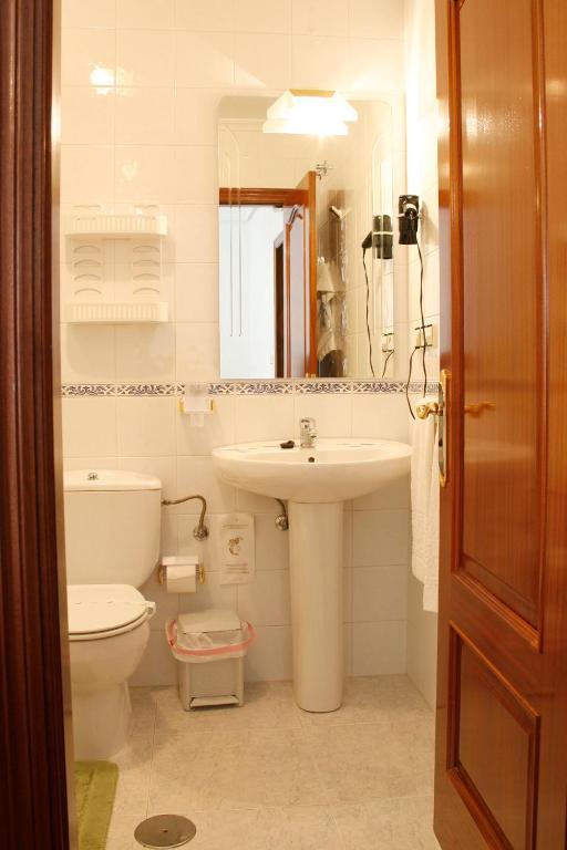 Hotel Pousada Vicente Risco Castro Caldelas Bagian luar foto
