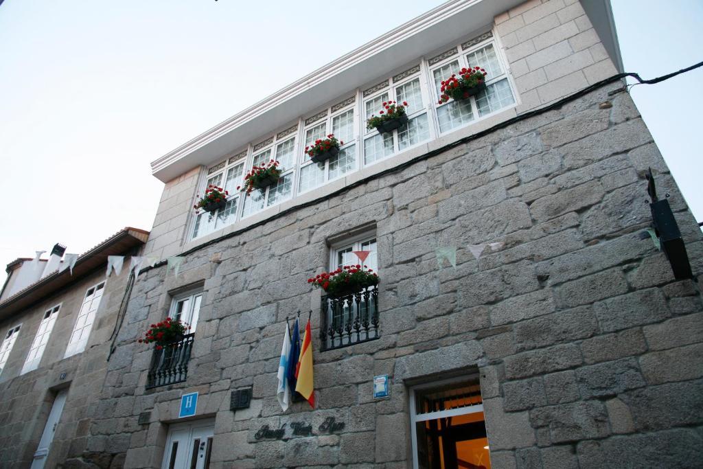 Hotel Pousada Vicente Risco Castro Caldelas Bagian luar foto