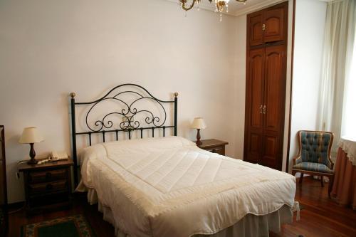Hotel Pousada Vicente Risco Castro Caldelas Bagian luar foto